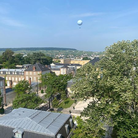 Avenue De Champagne Epernay Private Parking Apartment ภายนอก รูปภาพ