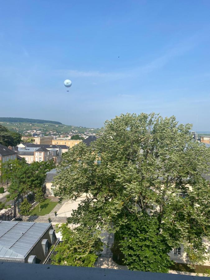 Avenue De Champagne Epernay Private Parking Apartment ภายนอก รูปภาพ