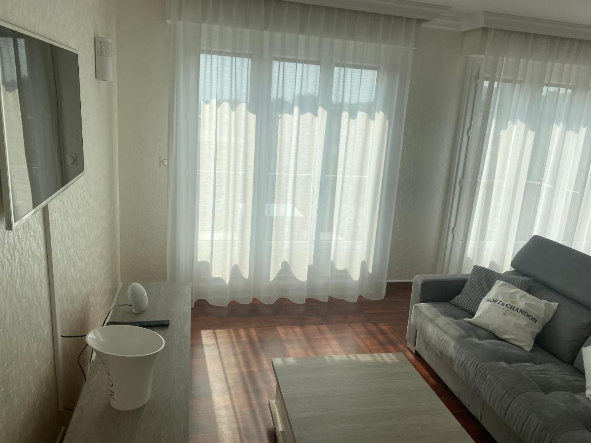 Avenue De Champagne Epernay Private Parking Apartment ภายนอก รูปภาพ