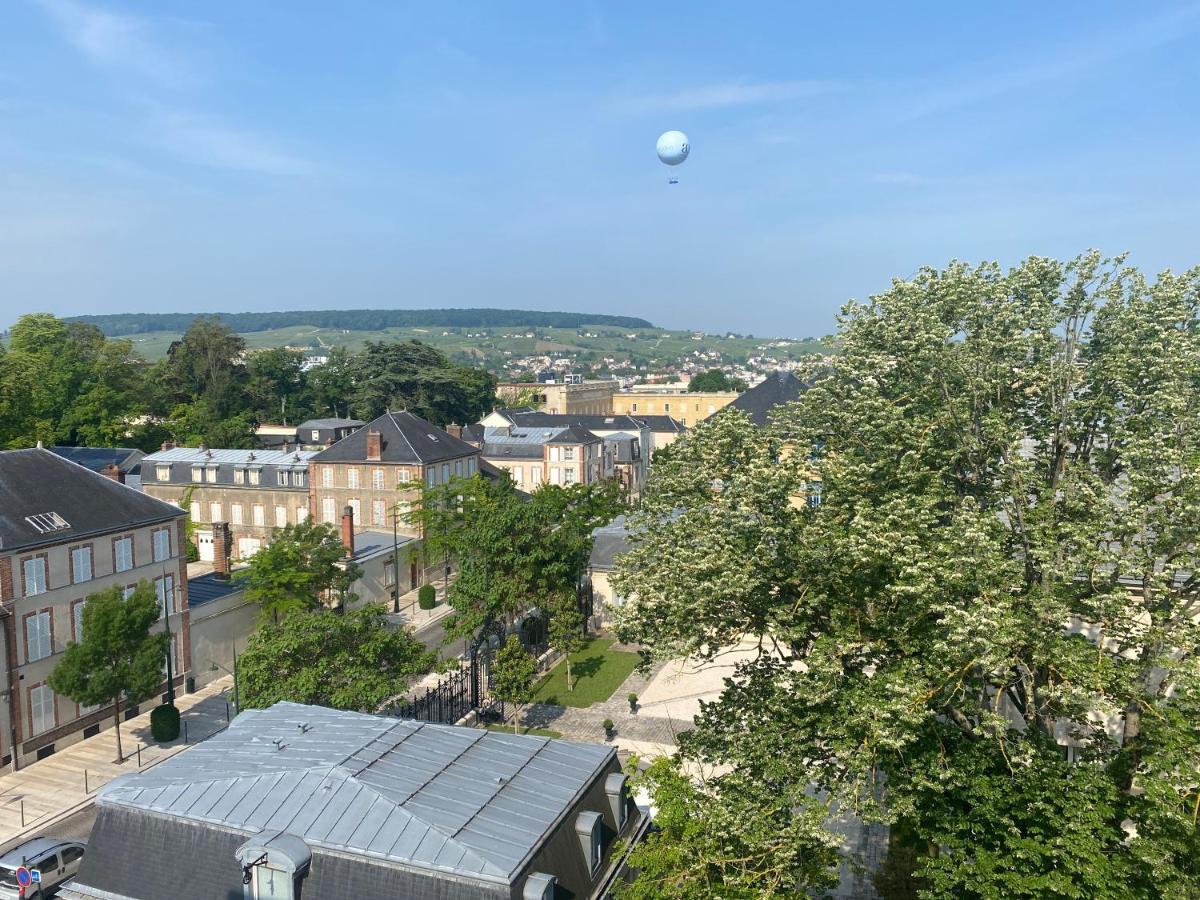 Avenue De Champagne Epernay Private Parking Apartment ภายนอก รูปภาพ